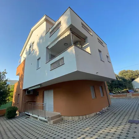 Apartment Misko Petrcane